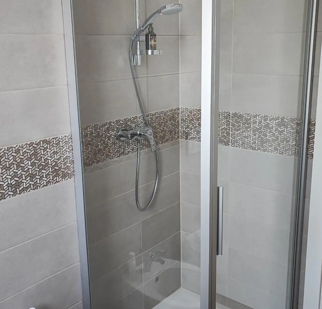 Fabyshouse Appartamento In Villa Lallio Italy